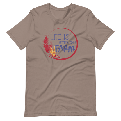 Life on a farm, farm lovers! Unisex t-shirt